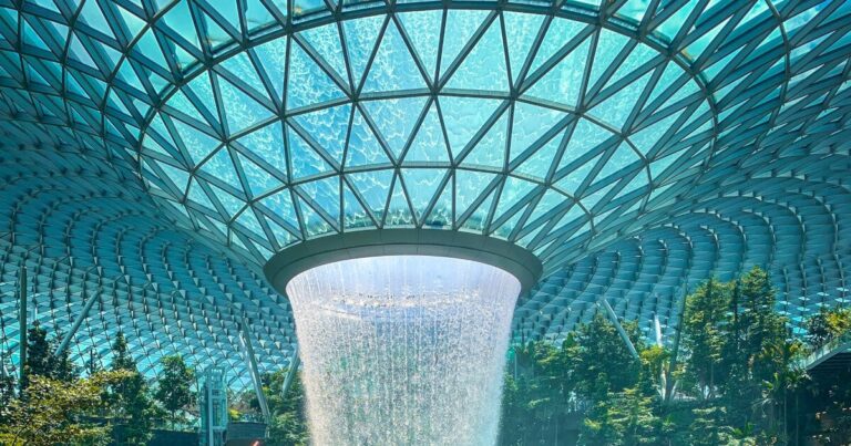 Sustainable design | The Interfaith Center for Sustainable Development Singapore airport fountain