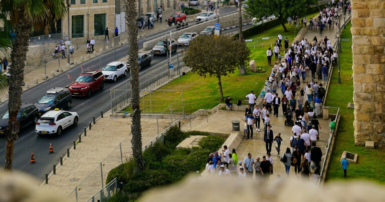 Israeli interfaith peace march offers alternative to ultranationalist Jerusalem Day events
